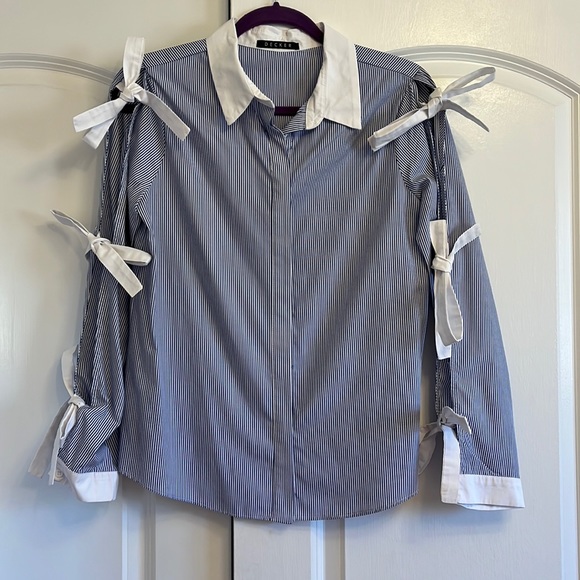 DECKER blue and white striped button down shirt with ties on the sleeve. Size S - Picture 1 of 1